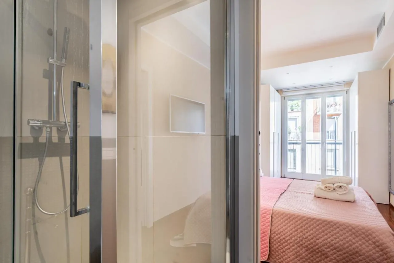 Smart And Central Flat In Porta Venezia By Easylife Milan Apartment
