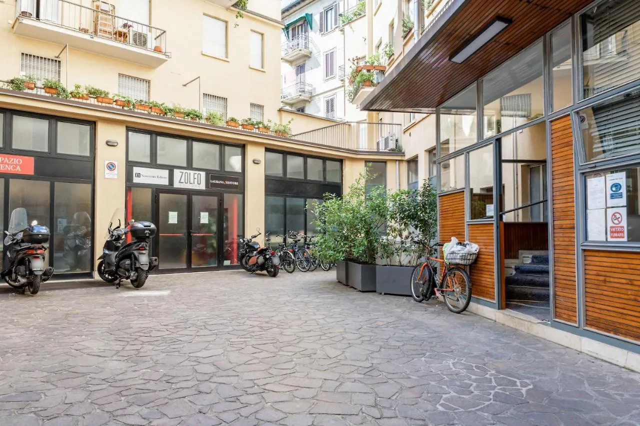 Smart And Central Flat In Porta Venezia By Easylife Milan Italy